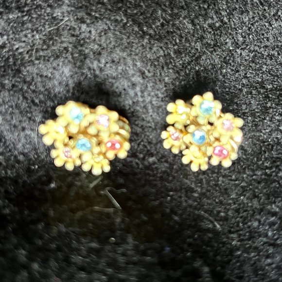 Vintage “Floral Bouquet” Clip Earrings W/Pastel Crystal Centers - Picture 2 of 6
